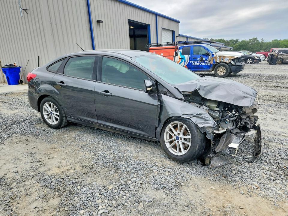 52136556 :رقم المزاد ، 1FADP3F24HL201584 vin ، 2017 Ford Focus مزاد بيع