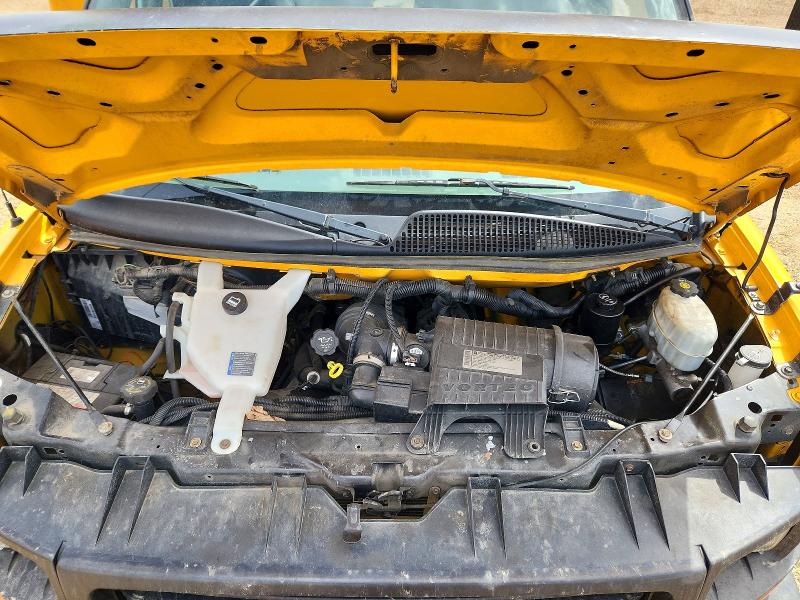 52350156 :رقم المزاد ، 1GD373BG4B1172366 vin ، 2011 Gmc Micro Bird G3500 مزاد بيع