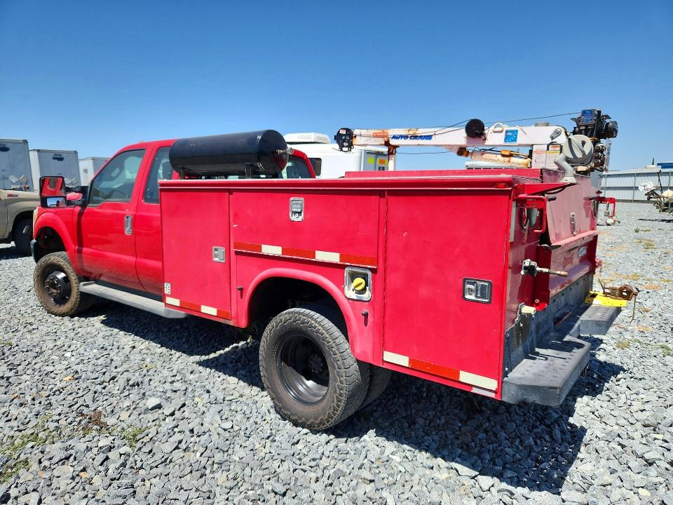 54102216 :رقم المزاد ، 1FD8X3H61BEB00909 vin ، 2011 Ford F350 مزاد بيع