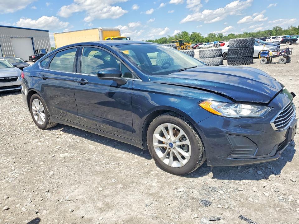 52383296 :رقم المزاد ، 3FA6P0HD7LR221005 vin ، 2020 Ford Fusion مزاد بيع