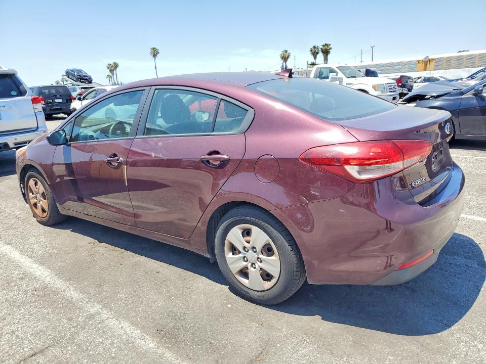2018 Kia Forte მანქანა იყიდება აუქციონზე, vin: 3KPFK4A7XJE222707, აუქციონის ნომერი: 54212536
