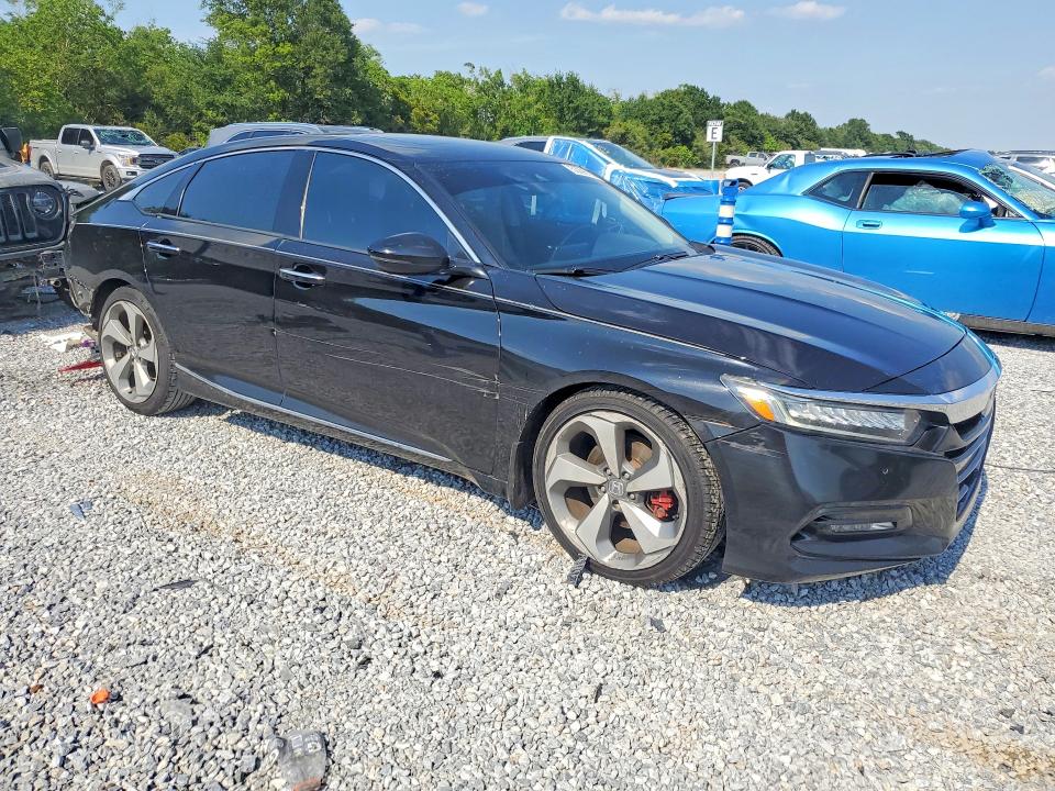53296166 :رقم المزاد ، 1HGCV1F90JA157924 vin ، 2018 Honda Accord مزاد بيع