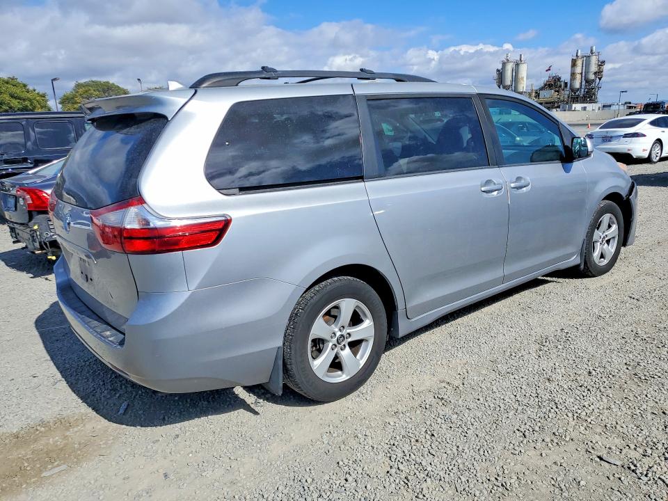 Aukcja sprzedaży 2018 Toyota Sienna, vin: 5TDKZ3DC6JS946977, numer aukcji: 55189186