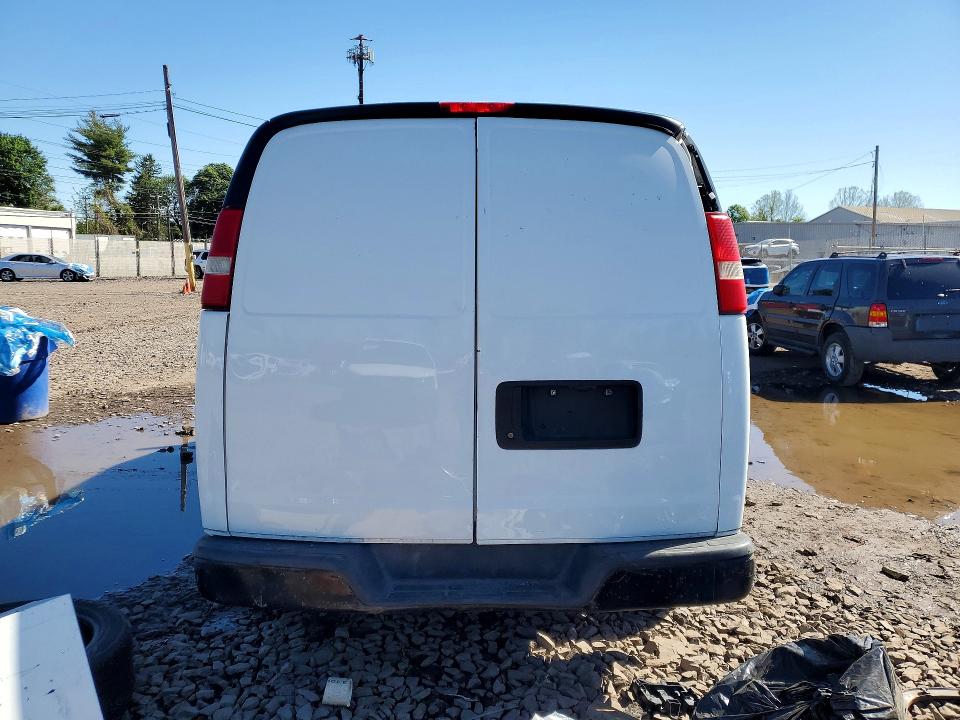 53301376 :رقم المزاد ، 1GCZGUBAXE1131728 vin ، 2014 Chevrolet Express G3500 مزاد بيع
