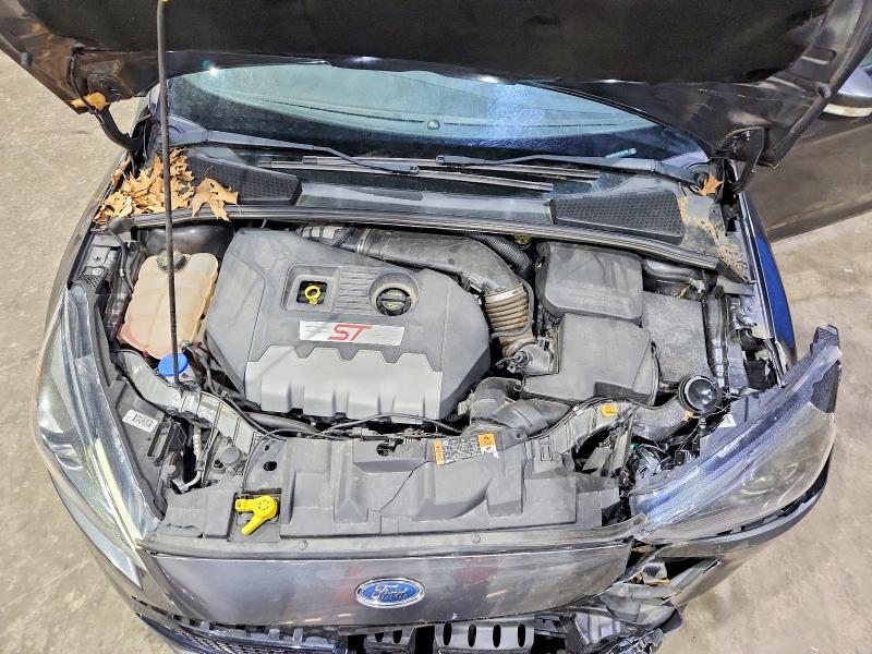 53993986 :رقم المزاد ، 1FADP3L92FL353104 vin ، 2015 Ford Focus مزاد بيع