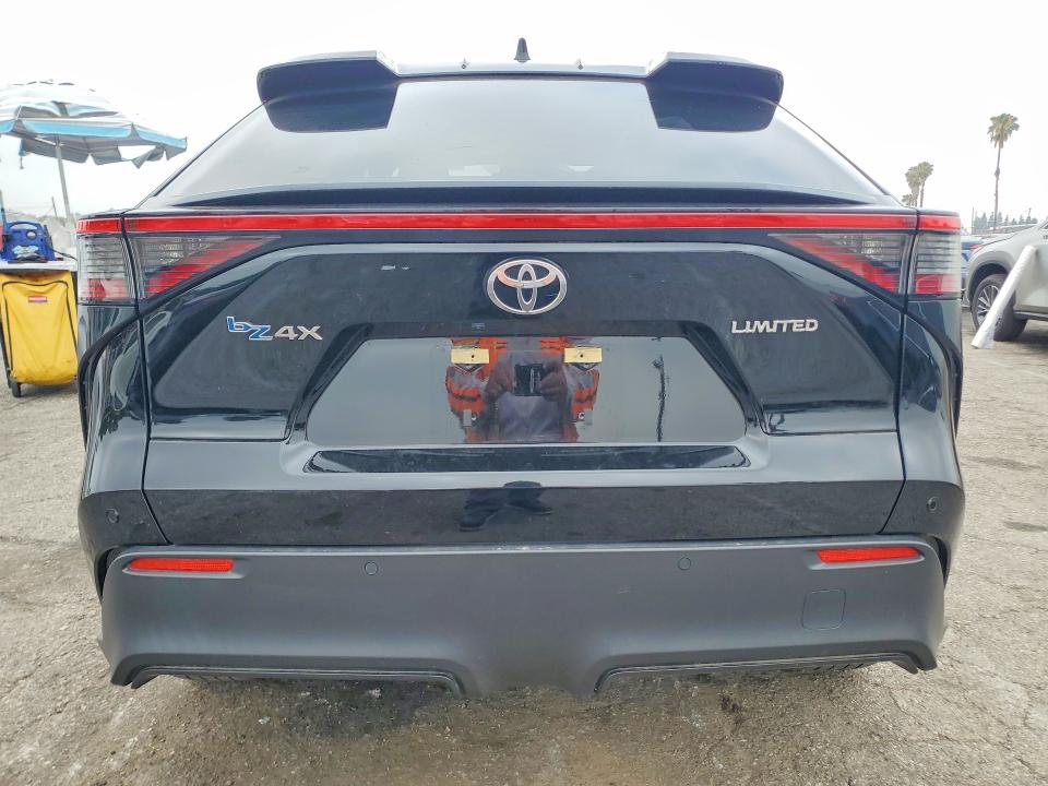 Продаж на аукціоні авто 2023 Toyota Bz4x, vin: JTMAAAAA5PA017931, номер лоту: 50969456