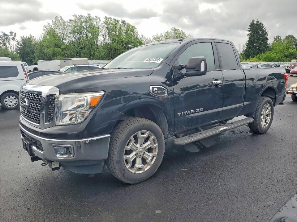 55057356 :رقم المزاد ، 1N6BA1C45HN549568 vin ، 2017 Nissan Titan Xd مزاد بيع