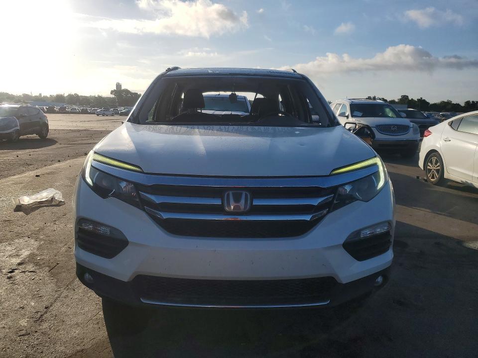 Продаж на аукціоні авто 2017 Honda Pilot, vin: 5FNYF5H93HB007698, номер лоту: 54400936