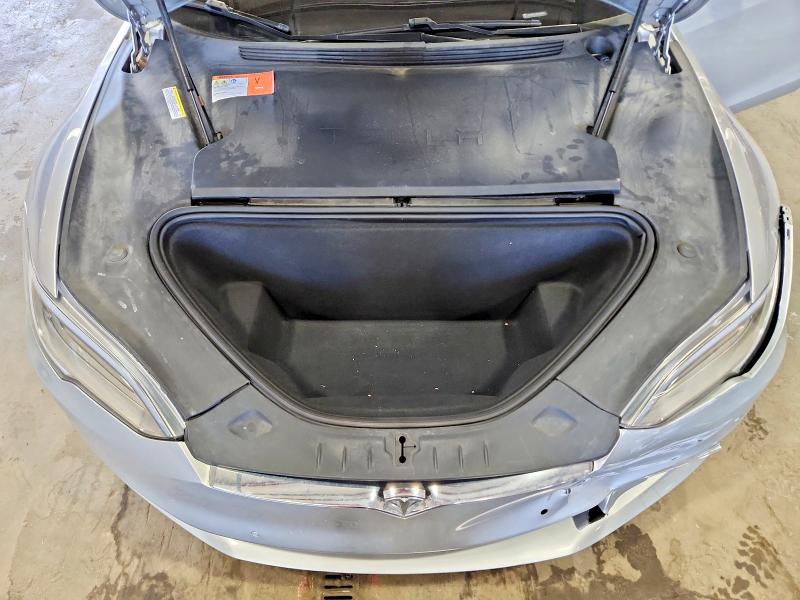 51823856 :رقم المزاد ، 5YJSA1E13GF158504 vin ، 2016 Tesla Model S مزاد بيع