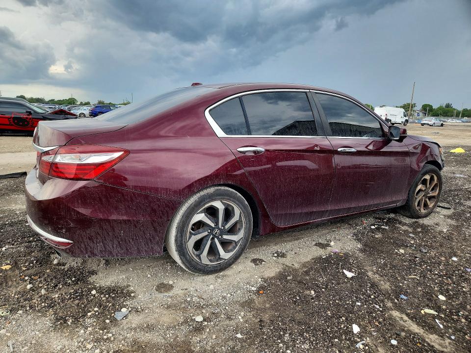 Продажа на аукционе авто 2017 Honda Accord, vin: 1HGCR2F71HA228843, номер лота: 53237636