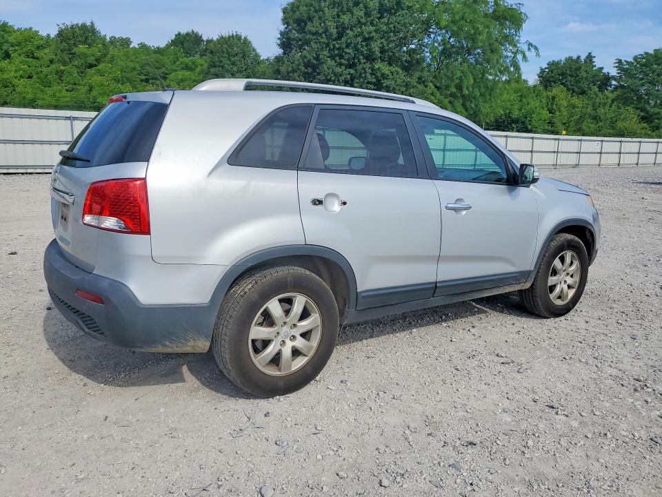2011 Kia Sorento მანქანა იყიდება აუქციონზე, vin: 5XYKT4A14BG116636, აუქციონის ნომერი: 55022636