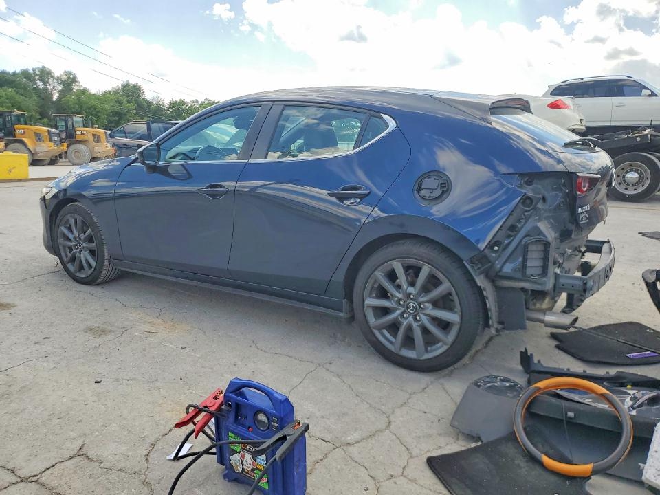 Продажа на аукционе авто 2022 Mazda 3, vin: JM1BPAKLXN1510018, номер лота: 53257636