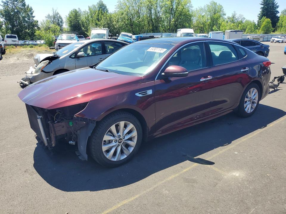 2017 Kia Optima მანქანა იყიდება აუქციონზე, vin: 5XXGU4L3XHG150143, აუქციონის ნომერი: 54961196