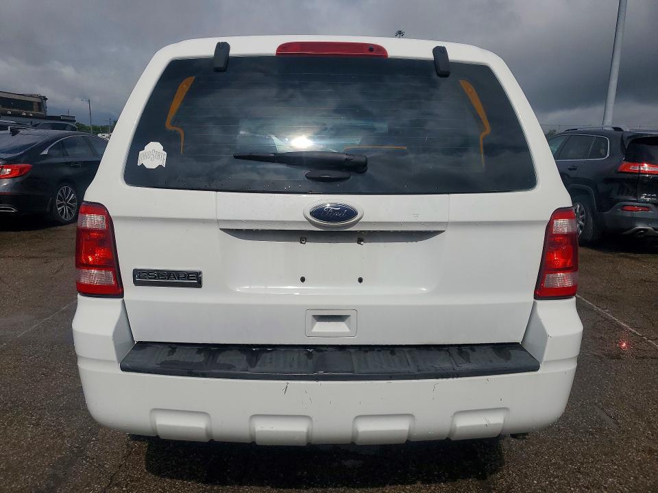 2011 Ford Escape მანქანა იყიდება აუქციონზე, vin: 1FMCU9C71BKA82807, აუქციონის ნომერი: 55156316