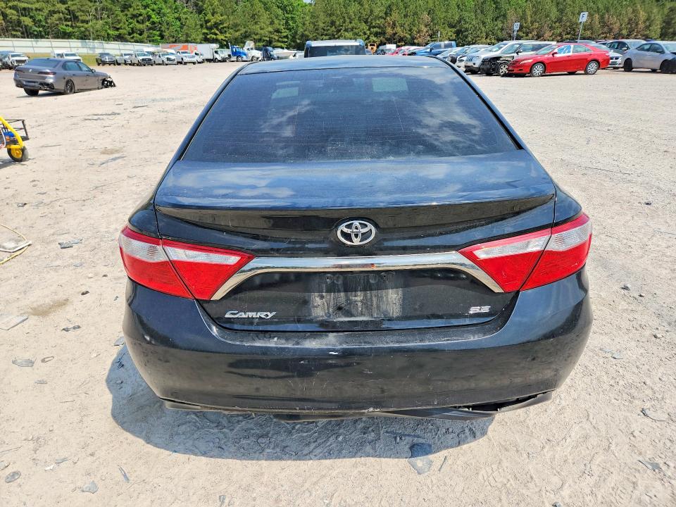 54116886 :رقم المزاد ، 4T1BF1FKXFU498050 vin ، 2015 Toyota Camry مزاد بيع