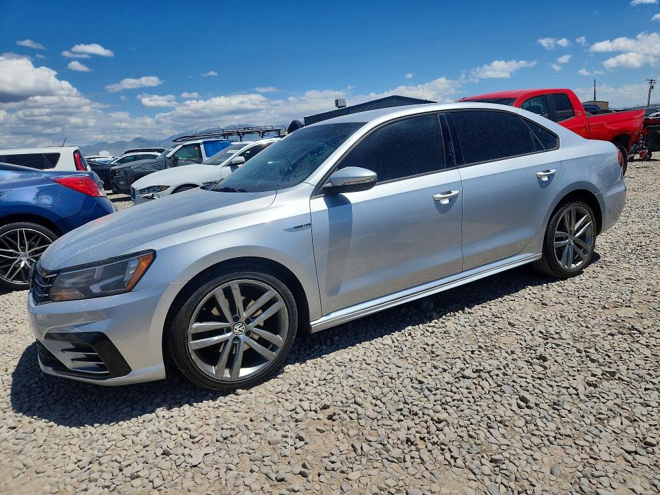 54580996 :رقم المزاد ، 1VWAA7A34JC001555 vin ، 2018 Volkswagen Passat مزاد بيع