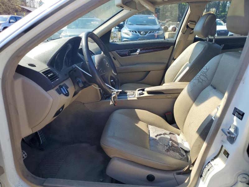 52124136 :رقم المزاد ، WDDGF8BB6AF490622 vin ، 2010 Mercedes-benz C مزاد بيع