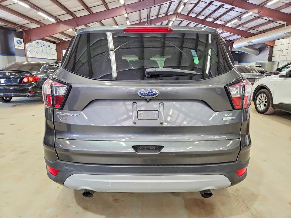 49040876 :رقم المزاد ، 1FMCU9GDXJUA65913 vin ، 2018 Ford Escape مزاد بيع