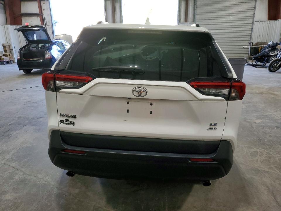 Продажа на аукционе авто 2021 Toyota Rav4, vin: 2T3F1RFV0MC200264, номер лота: 52649126