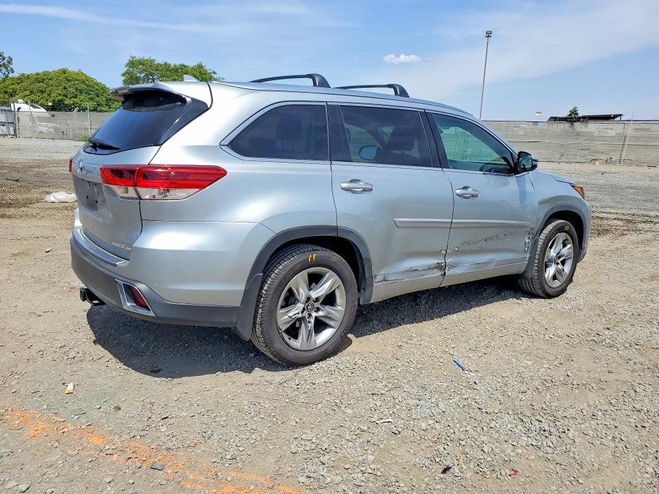 53447496 :رقم المزاد ، 5TDDZRFH6HS410691 vin ، 2017 Toyota Highlander مزاد بيع