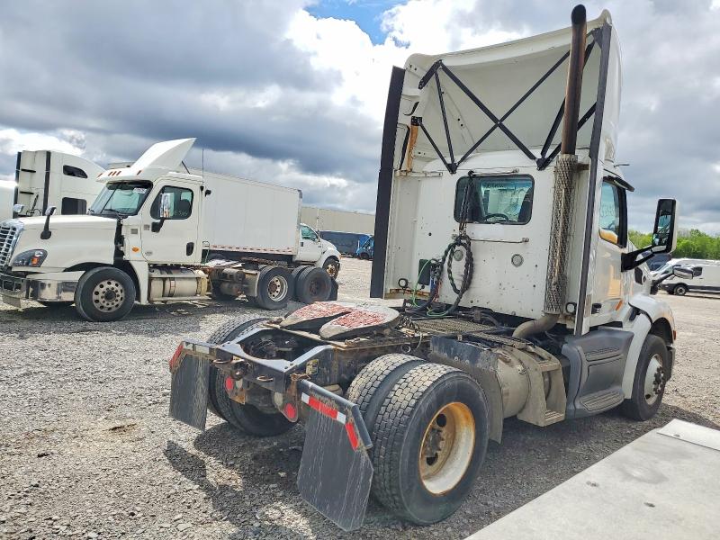 Продажа на аукционе авто 2018 Peterbilt 579, vin: 1XPBA48XXJD477591, номер лота: 53848196