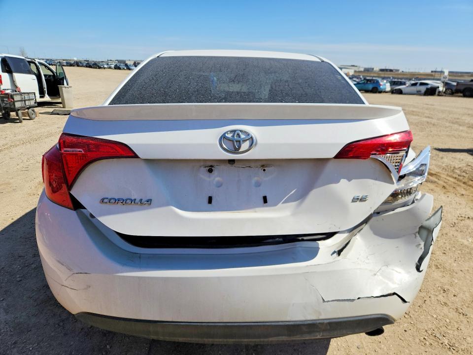 52691496 :رقم المزاد ، 2T1BURHE9JC972513 vin ، 2018 Toyota Corolla مزاد بيع