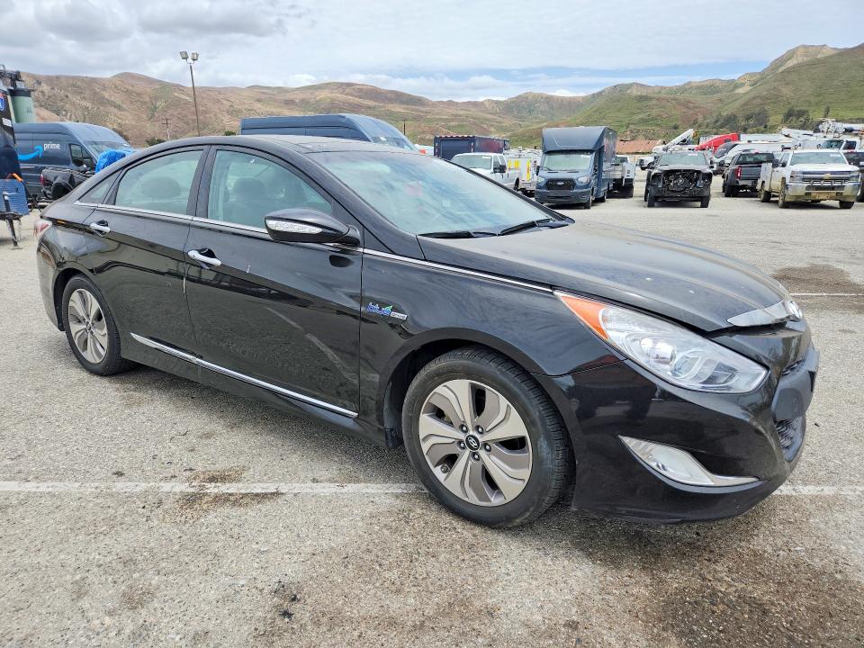 2015 Hyundai Sonata Hybrid მანქანა იყიდება აუქციონზე, vin: KMHEC4A47FA136436, აუქციონის ნომერი: 54547086