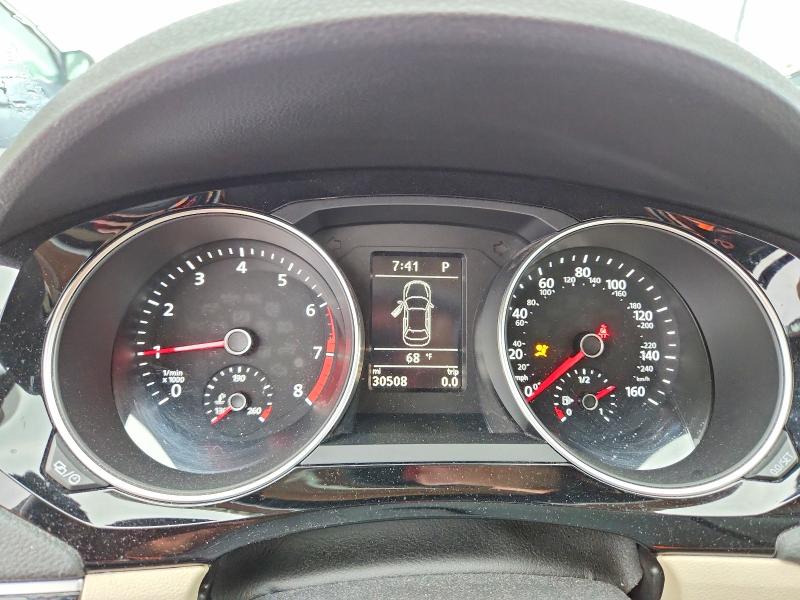 51483976 :رقم المزاد ، 3VWL17AJ3HM385585 vin ، 2017 Volkswagen Jetta مزاد بيع