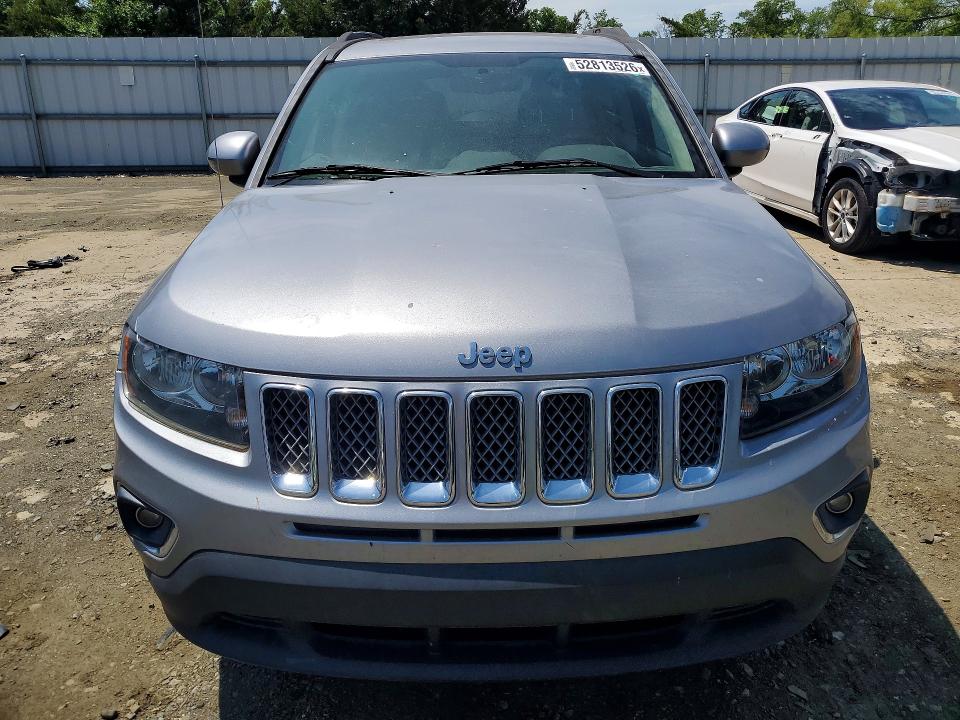 52813526 :رقم المزاد ، 1C4NJCEAXHD125940 vin ، 2017 Jeep Compass مزاد بيع