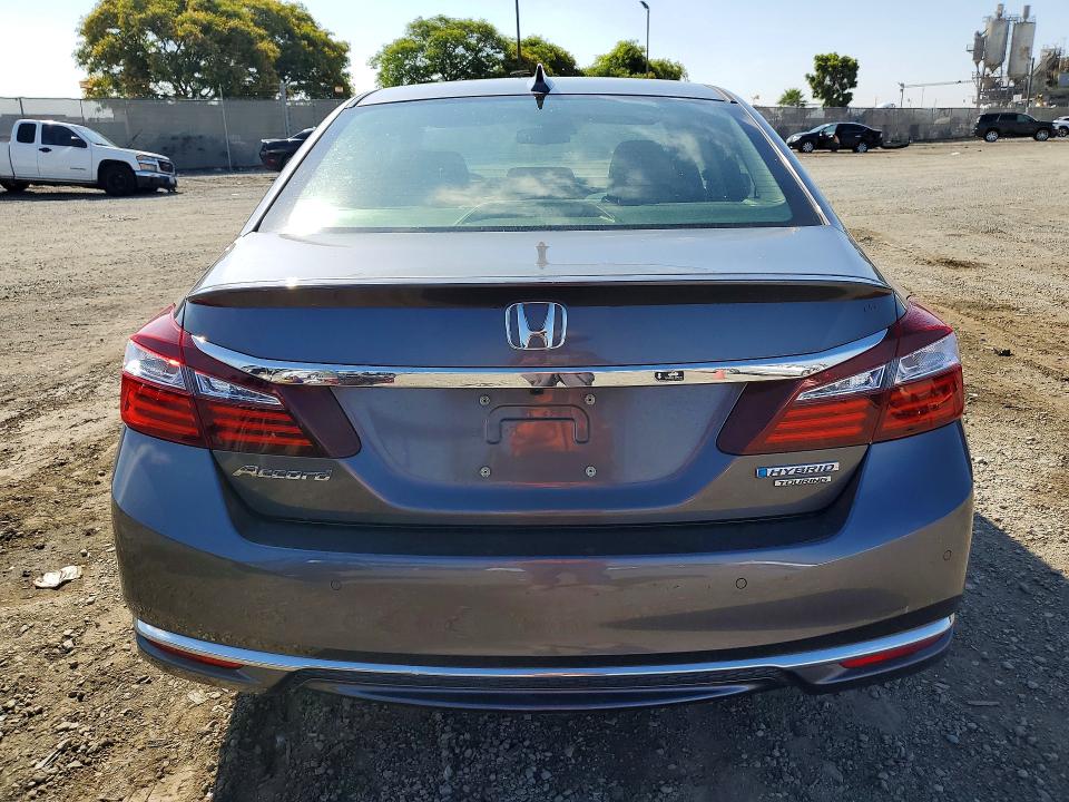 Продаж на аукціоні авто 2017 Honda Accord, vin: JHMCR6F76HC007554, номер лоту: 52892606