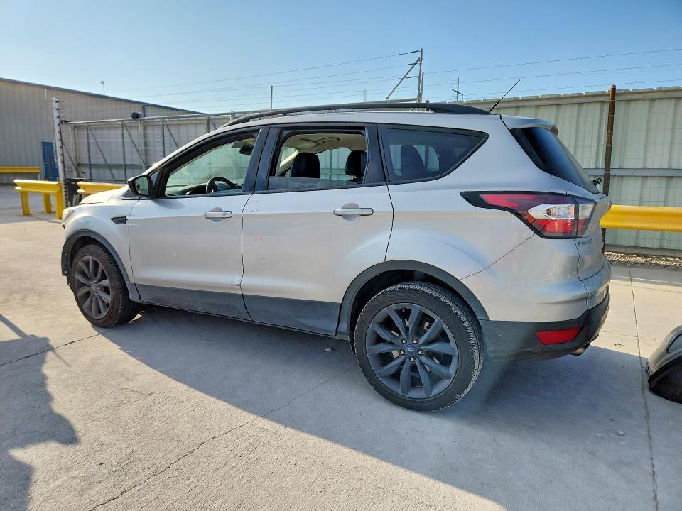 Продажа на аукционе авто 2017 Ford Escape, vin: 1FMCU0GDXHUC88393, номер лота: 55014456