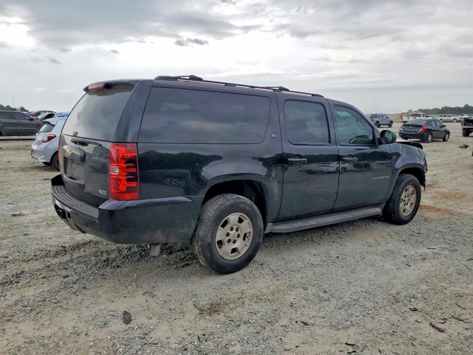 52392736 :رقم المزاد ، 1GNSCJE06BR103945 vin ، 2011 Chev Suburban مزاد بيع