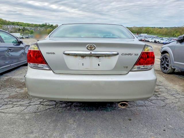 2005 Toyota Camry მანქანა იყიდება აუქციონზე, vin: 4T1BF30K15U093505, აუქციონის ნომერი: 52716106