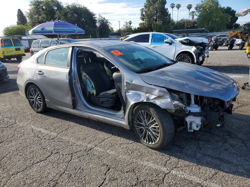 2023 Kia Forte მანქანა იყიდება აუქციონზე, vin: 3KPF54AD7PE554996, აუქციონის ნომერი: 52571936