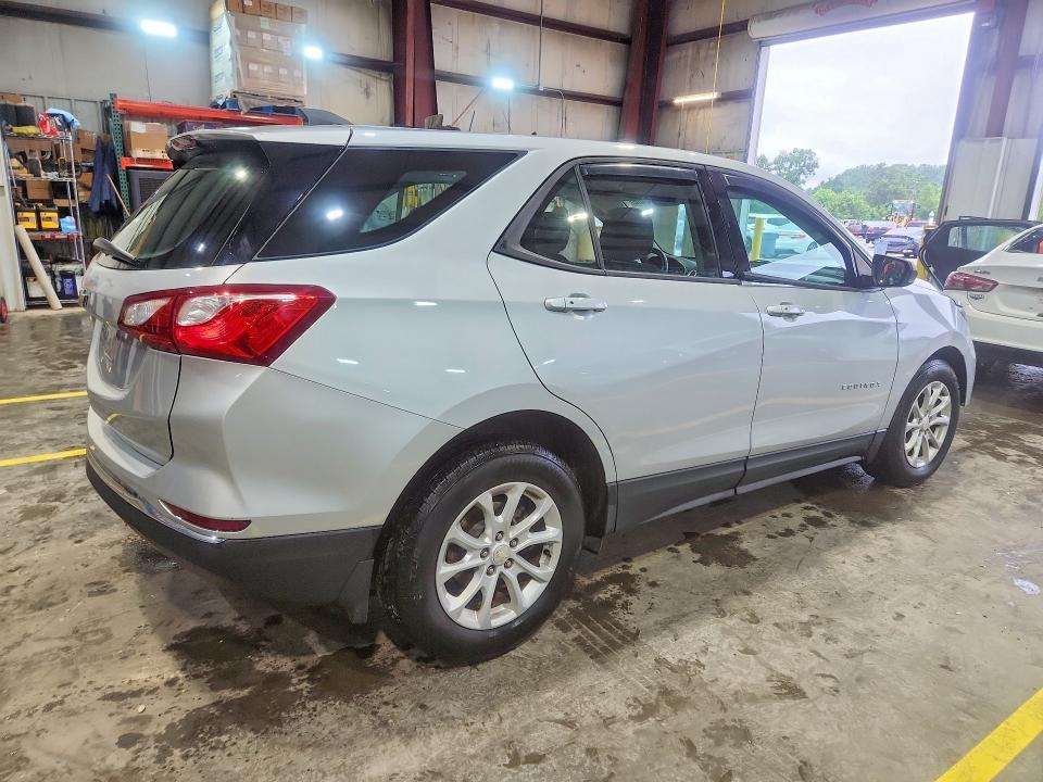 2018 Chevrolet Equinox მანქანა იყიდება აუქციონზე, vin: 3GNAXHEV7JL342589, აუქციონის ნომერი: 55130406