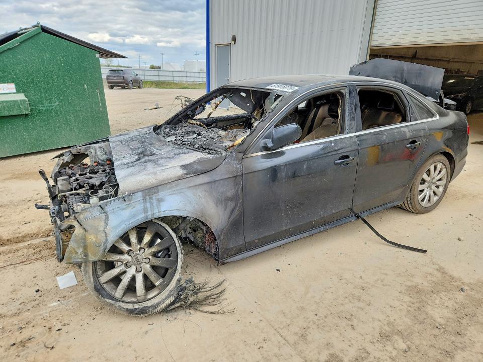 51915076 :رقم المزاد ، WAUBFAFL2FN009743 vin ، 2015 Audi A4 مزاد بيع