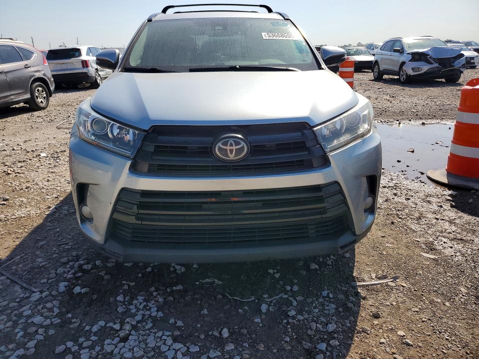 Продажа на аукционе авто 2017 Toyota Highlander, vin: 5TDKZRFH4HS517701, номер лота: 53688696
