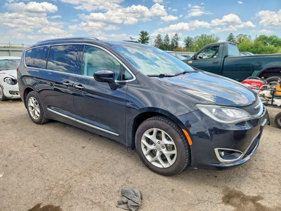Продажа на аукционе авто 2017 Chrysler Pacifica, vin: 2C4RC1EG3HR518891, номер лота: 52767096