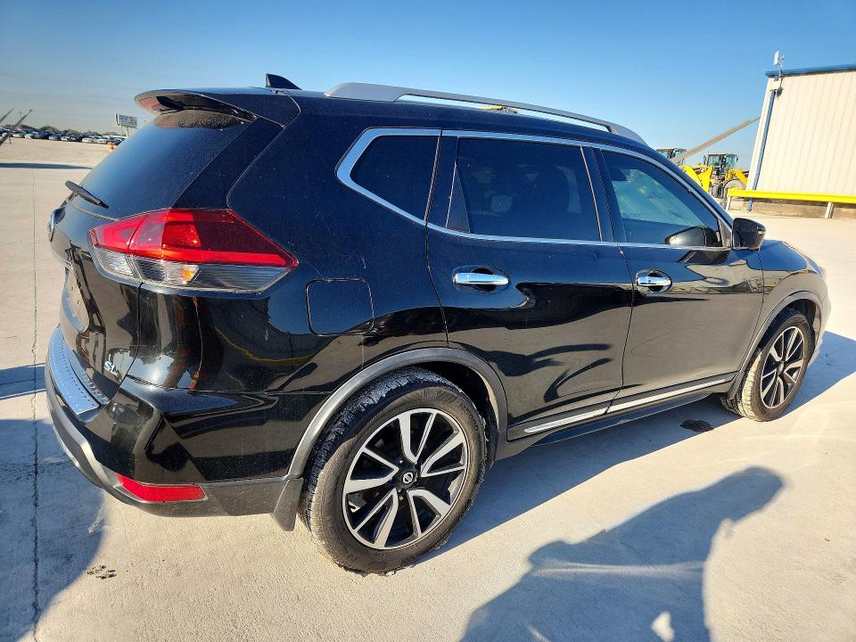 52076456 :رقم المزاد ، JN8AT2MT8JW486233 vin ، 2018 Nissan Rogue مزاد بيع
