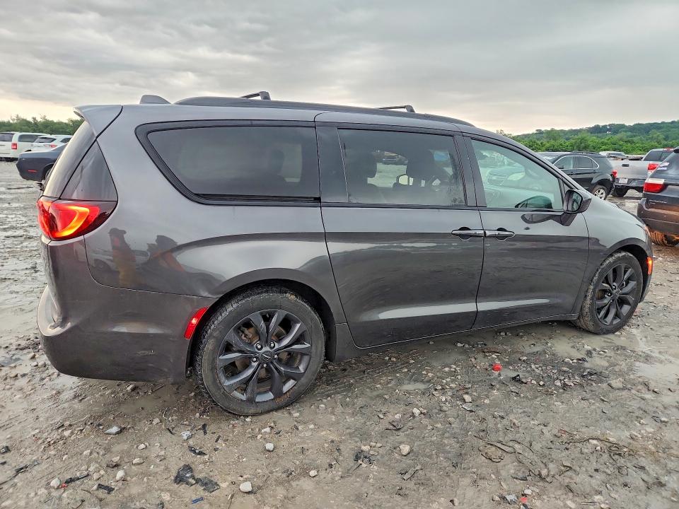 Продажа на аукционе авто 2020 Chrysler Pacifica Touring, vin: 2C4RC1BG7LR111301, номер лота: 52937596