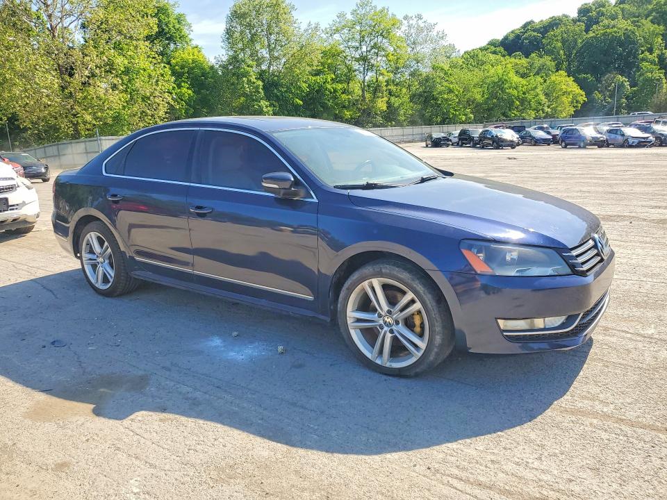 54988106 :رقم المزاد ، 1VWCN7A38DC105628 vin ، 2013 Volkswagen Passat مزاد بيع