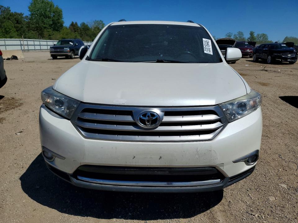 2013 Toyota Highlander მანქანა იყიდება აუქციონზე, vin: 5TDBK3EHXDS275834, აუქციონის ნომერი: 53018446