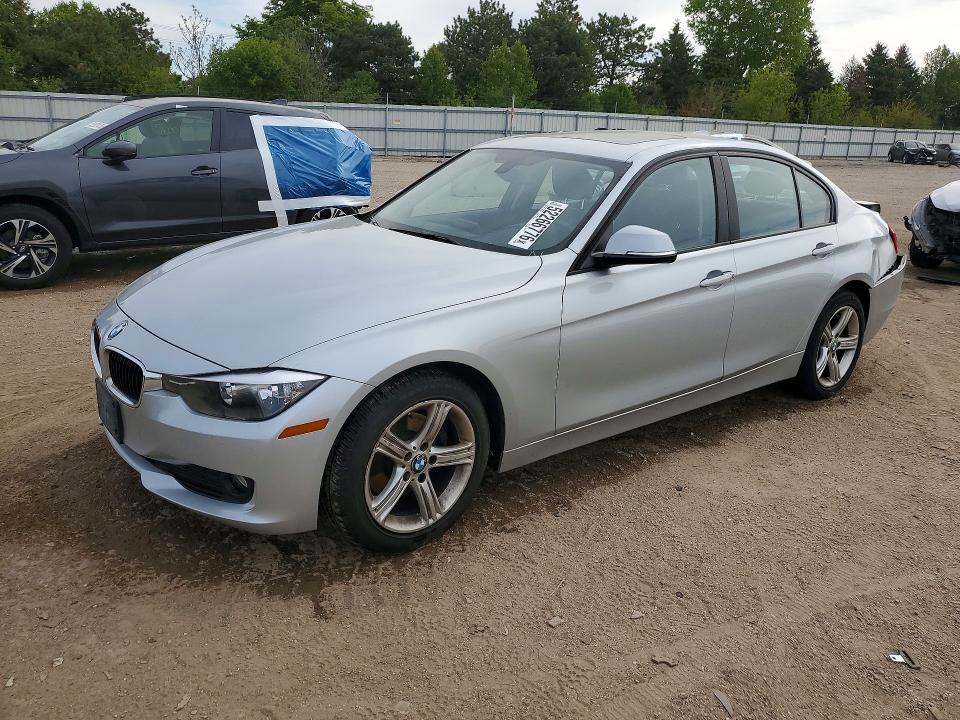 52266776 :رقم المزاد ، WBA3C3G50FNS76100 vin ، 2015 Bmw 320 مزاد بيع