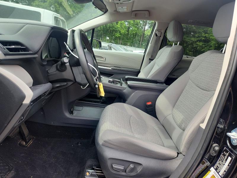52809496 :رقم المزاد ، 5TDKRKEC9MS004676 vin ، 2021 Toyota Sienna مزاد بيع