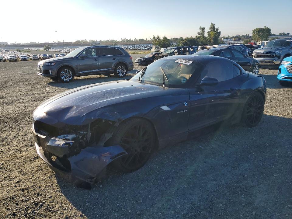 52433566 :رقم المزاد ، WBALM7C55AE381928 vin ، 2010 Bmw Z4 مزاد بيع
