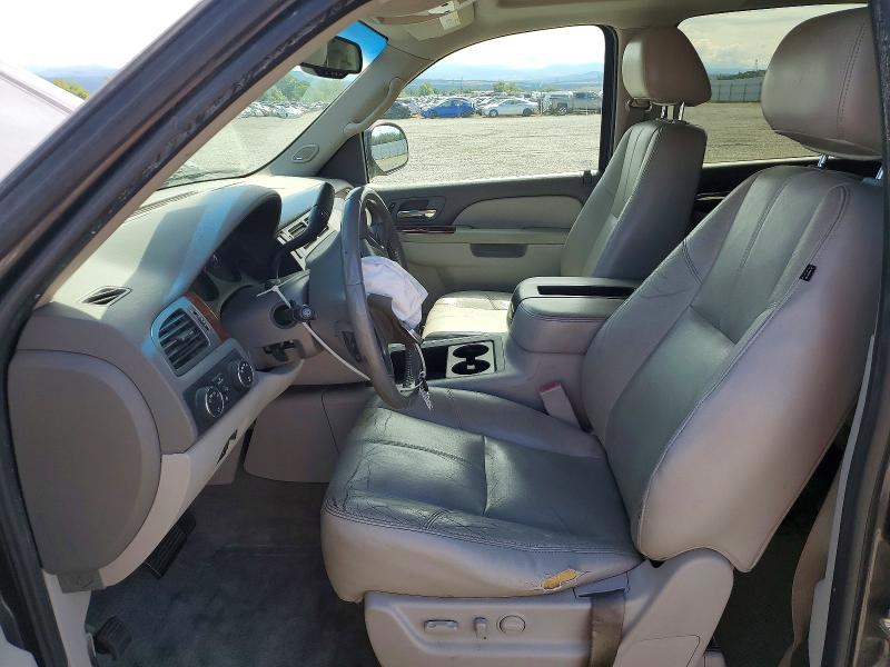2011 Chevrolet Suburban მანქანა იყიდება აუქციონზე, vin: 1GNSKJE38BR295141, აუქციონის ნომერი: 54915716