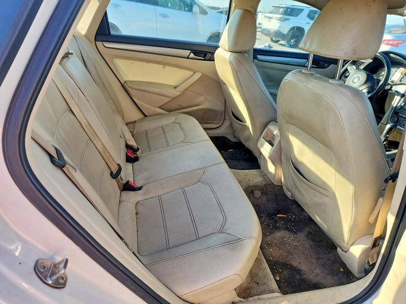 Продажа на аукционе авто 2015 Volkswagen Passat, vin: 1VWAT7A39FC112099, номер лота: 53230366