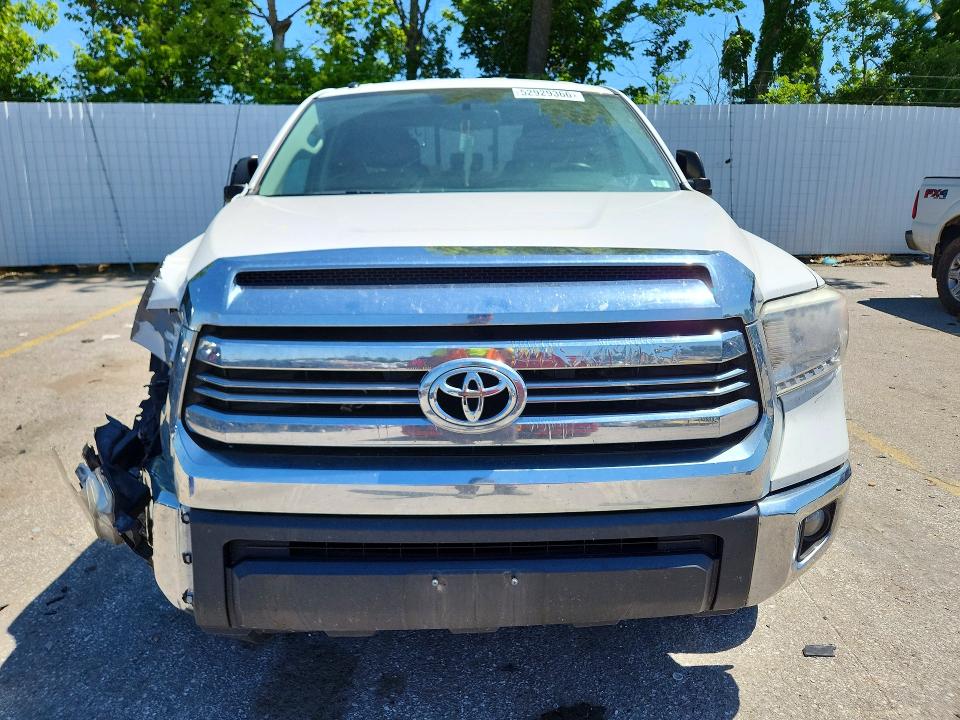 52929366 :رقم المزاد ، 5TFUW5F10GX502280 vin ، 2016 Toyota Tundra مزاد بيع
