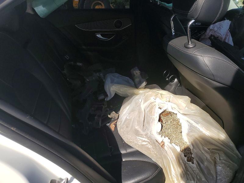 52950676 :رقم المزاد ، 55SWF4JB2HU233681 vin ، 2017 Mercedes-benz C مزاد بيع