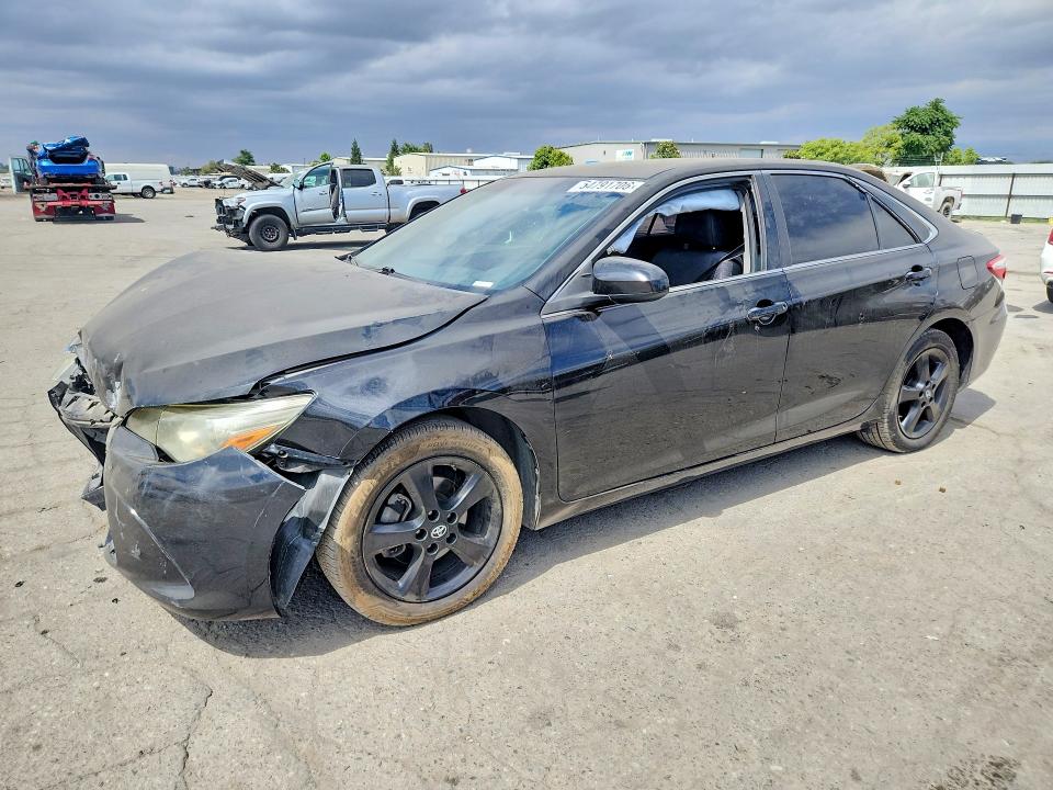 54791706 :رقم المزاد ، 4T1BF1FK9HU621453 vin ، 2017 Toyota Camry مزاد بيع